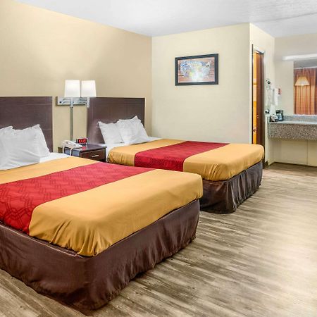 Econo Lodge Near Missouri University Of Science And Technology رولا المظهر الخارجي الصورة