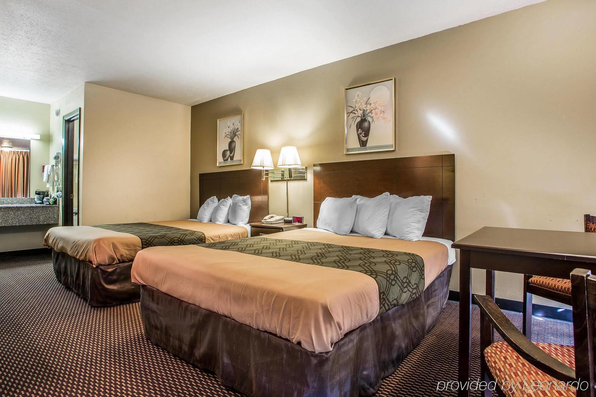 Econo Lodge Near Missouri University Of Science And Technology رولا المظهر الخارجي الصورة